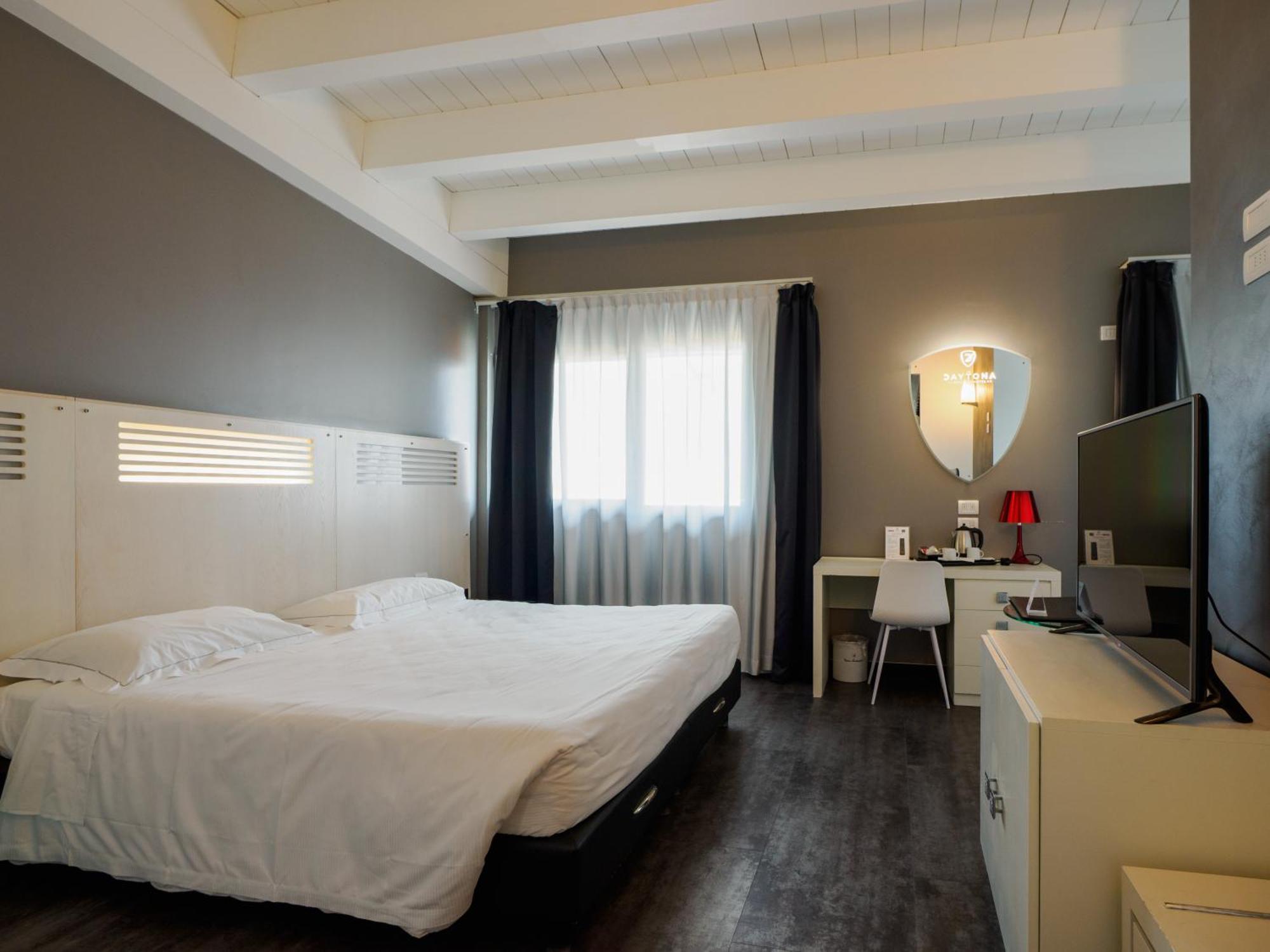 เดย์โทนา บิสซิเนส โฮเทล Hotel โกลเล็คคิโอ ภายนอก รูปภาพ